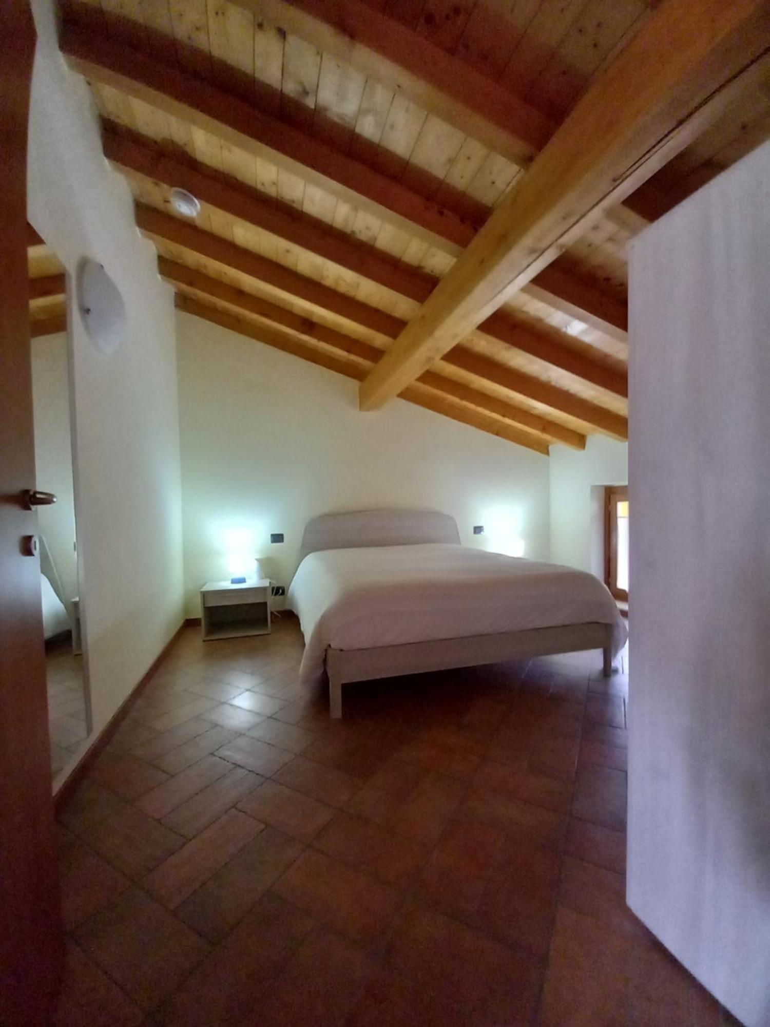 Casa Vacanze Tania Somendenna Kültér fotó