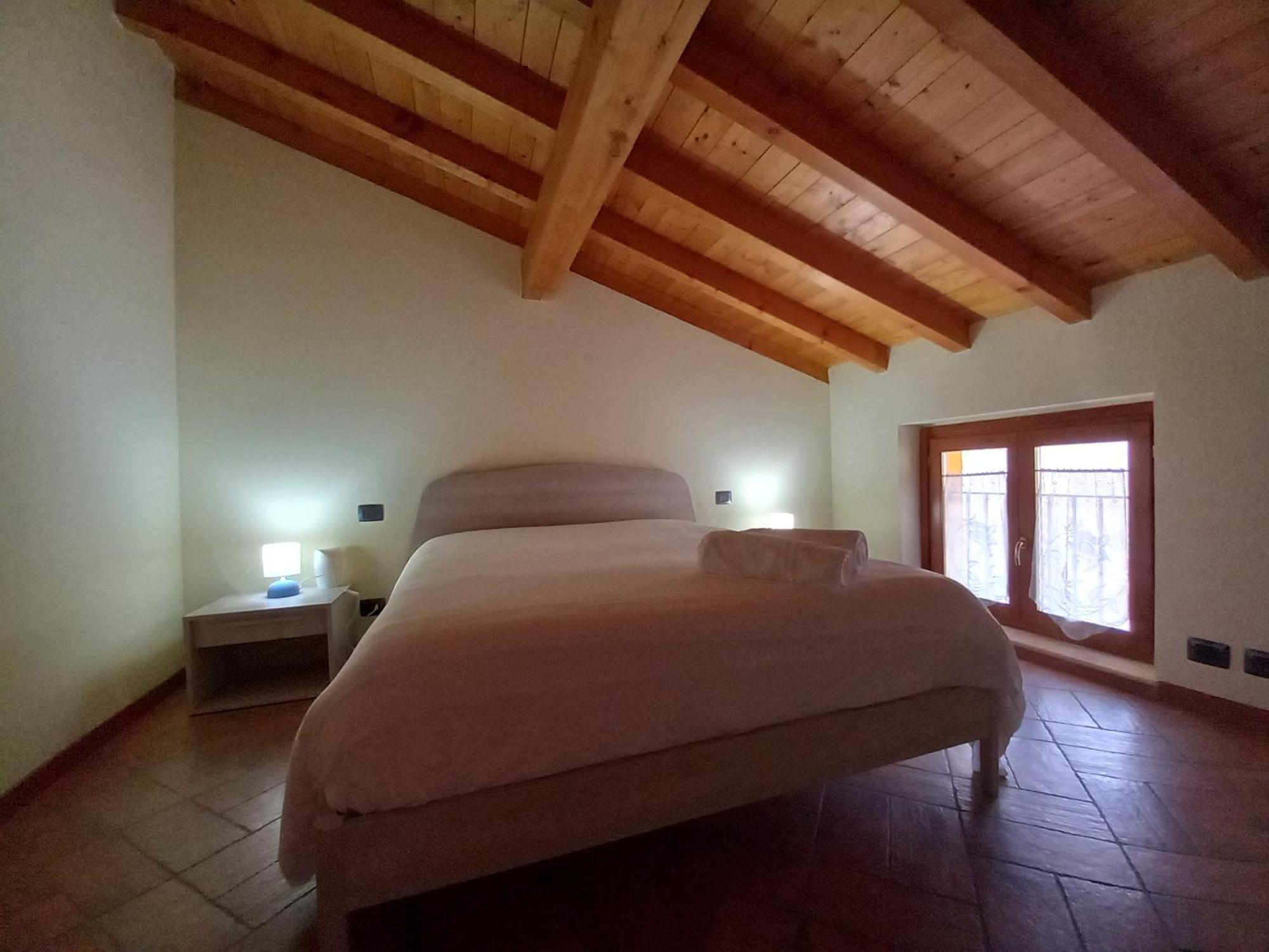 Casa Vacanze Tania Somendenna Kültér fotó